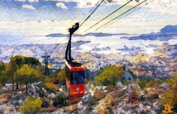 T&eacute;l&eacute;ph&eacute;rique Mont Faron Toulon par Dan Kopel