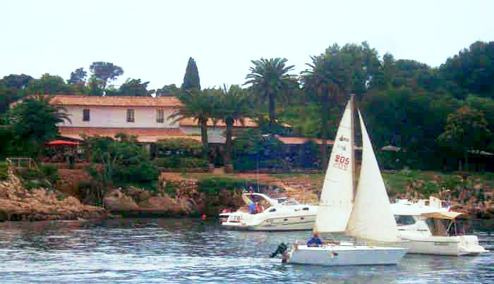 Le restaurant de k'ile saint-Honorat