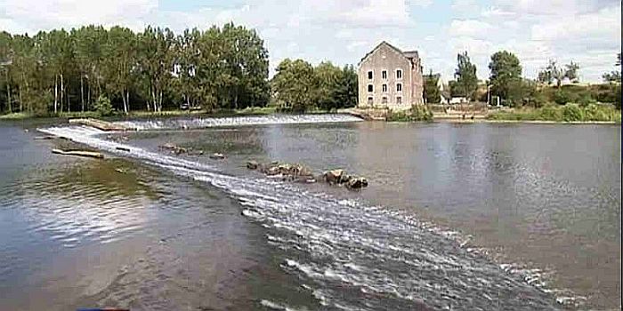 Mayenne et moulin de Formusson