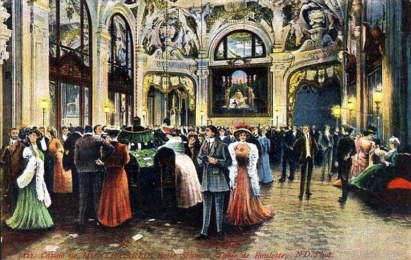 Foule  autour de la table de roulette, salle Schmitt, casino de Monte-Carlo, ann&eacute;es 1900