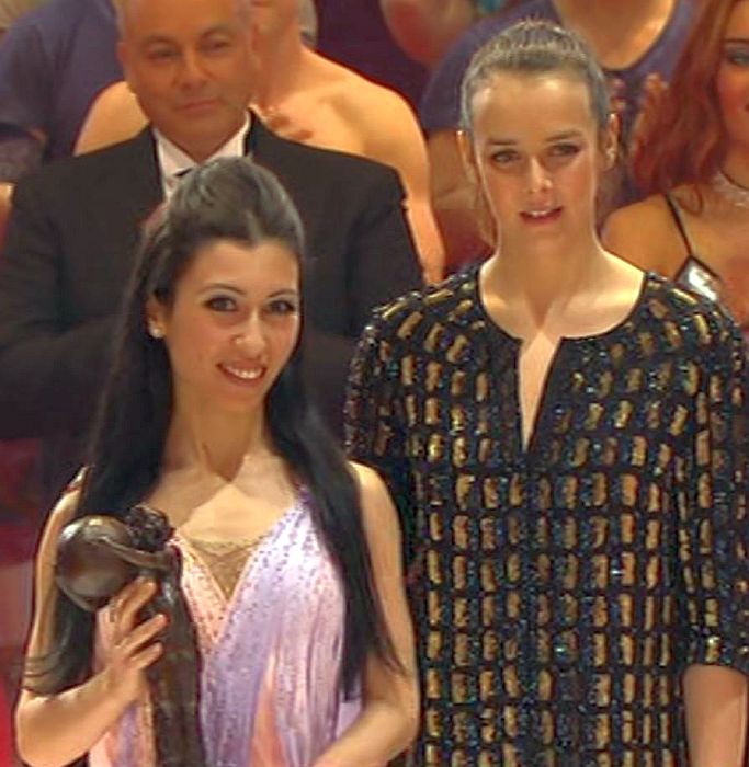 Liza Katchataryan, Arm&eacute;nie, danseuse  funambule,  clown de bronze