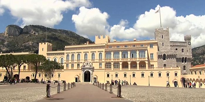 Fa&ccedil;ade du palais de Monaco