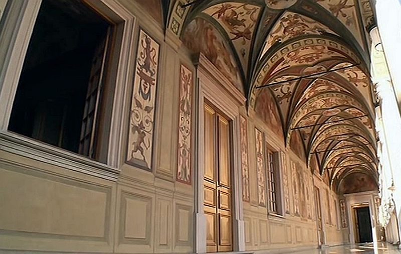 Arcades &agrave; l'italienne du Palais de Monaco