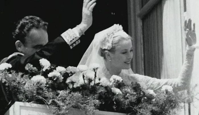 Grace kelly and Rainier of Monaco after wedding